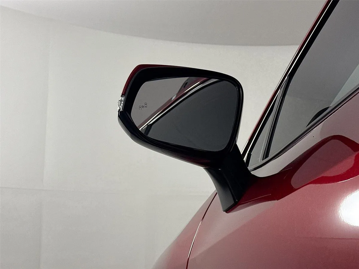 2025 Toyota RAV4 XLE Premium thumbnail 5
