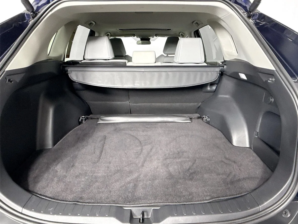 2025 Toyota RAV4 XLE Premium thumbnail 37