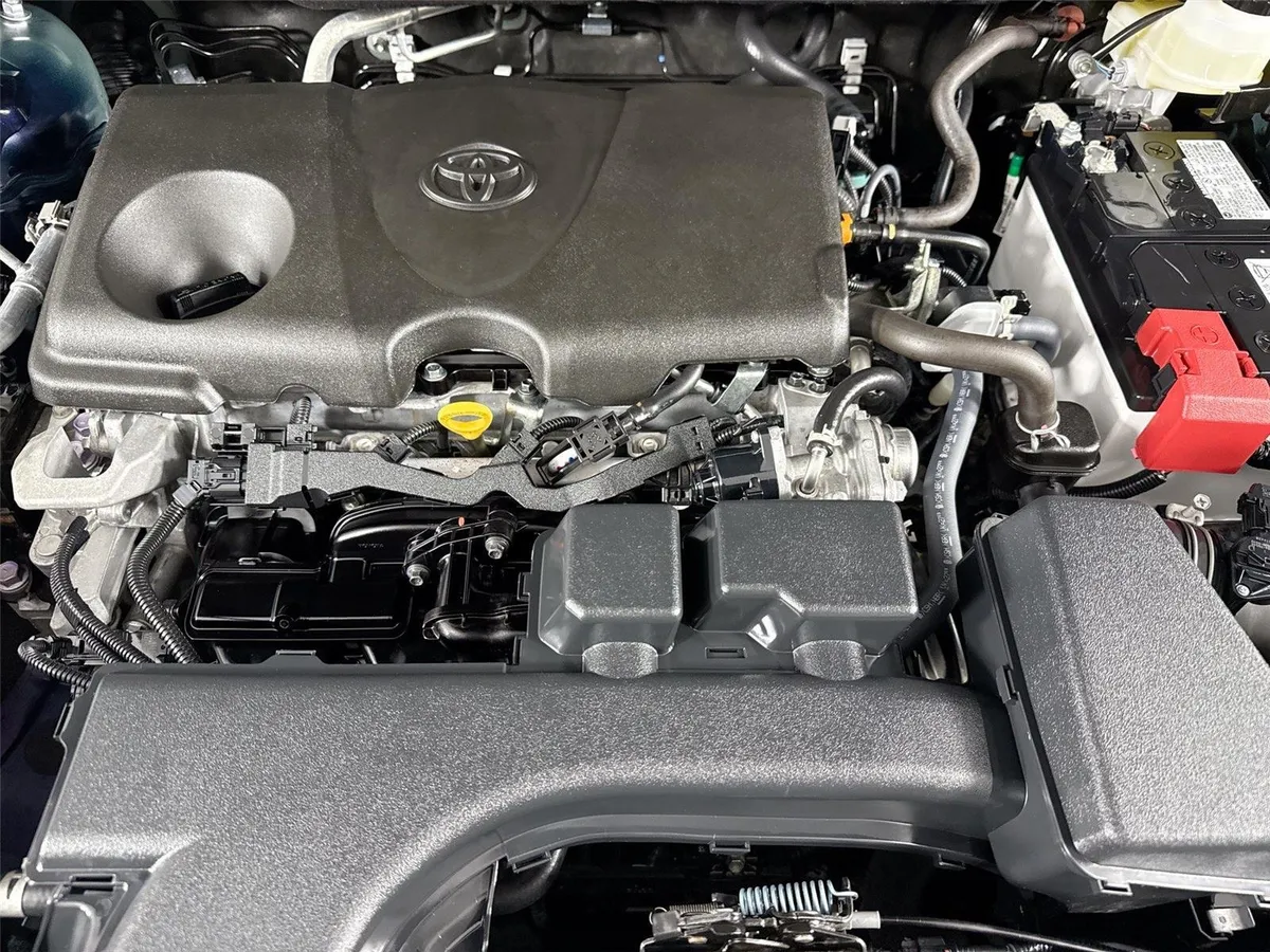 2025 Toyota RAV4 XLE Premium thumbnail 44