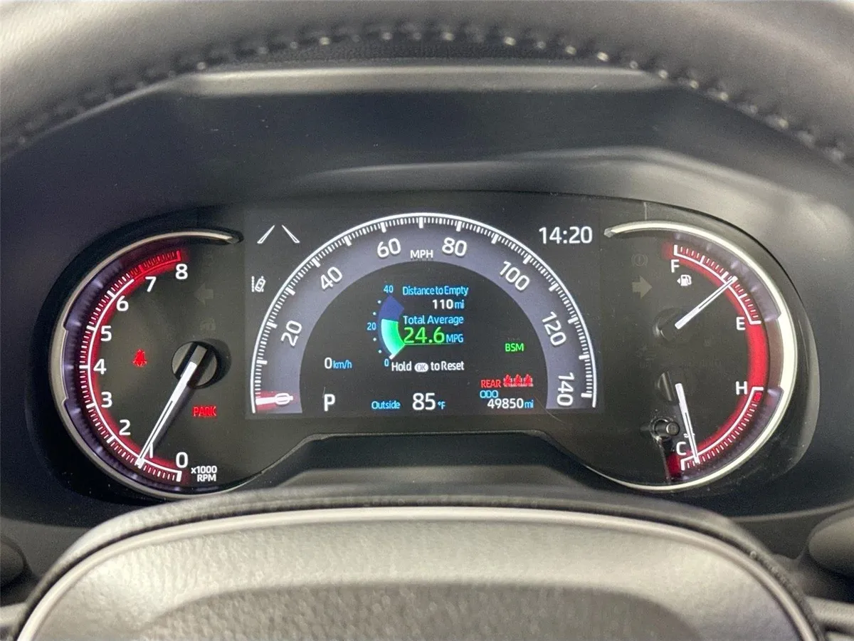 2025 Toyota RAV4 XLE Premium thumbnail 19