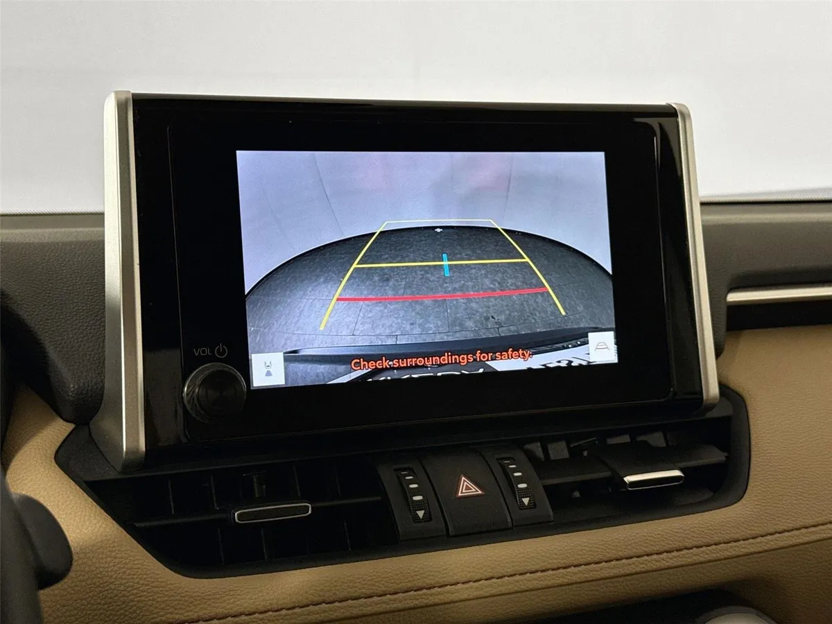 2025 Toyota RAV4 XLE Premium thumbnail 23