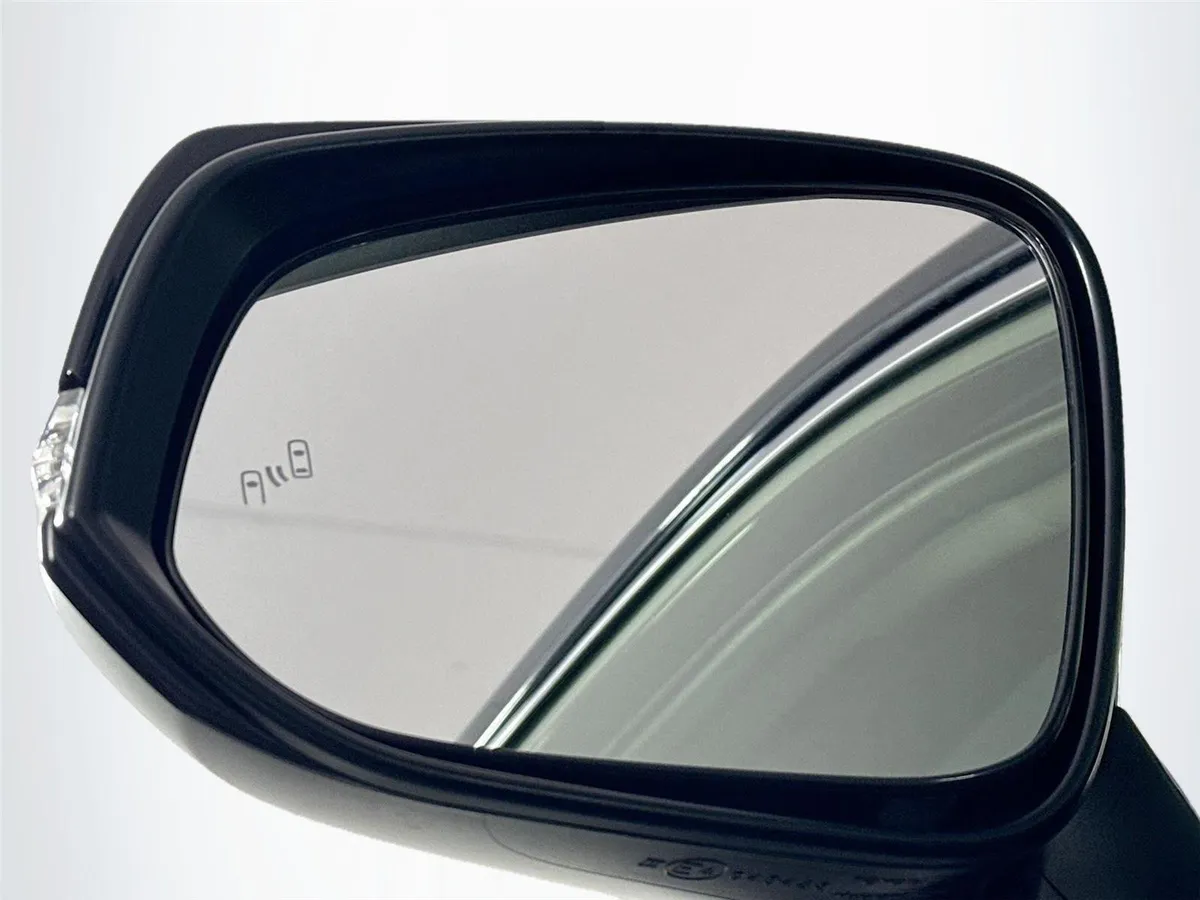 2025 Toyota RAV4 XLE Premium thumbnail 5