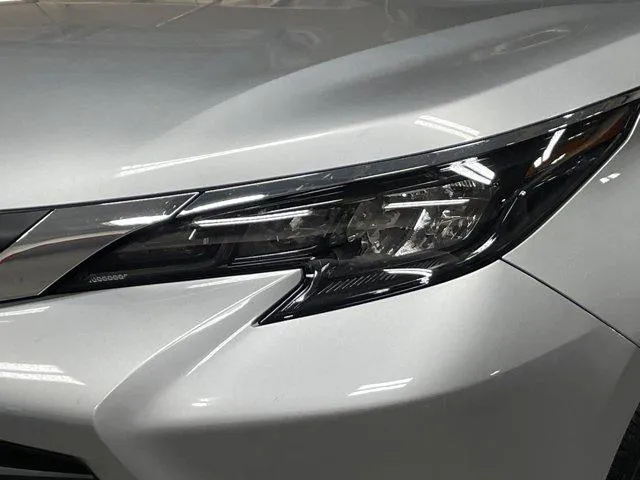 2025 Toyota SIENNA LE thumbnail 7