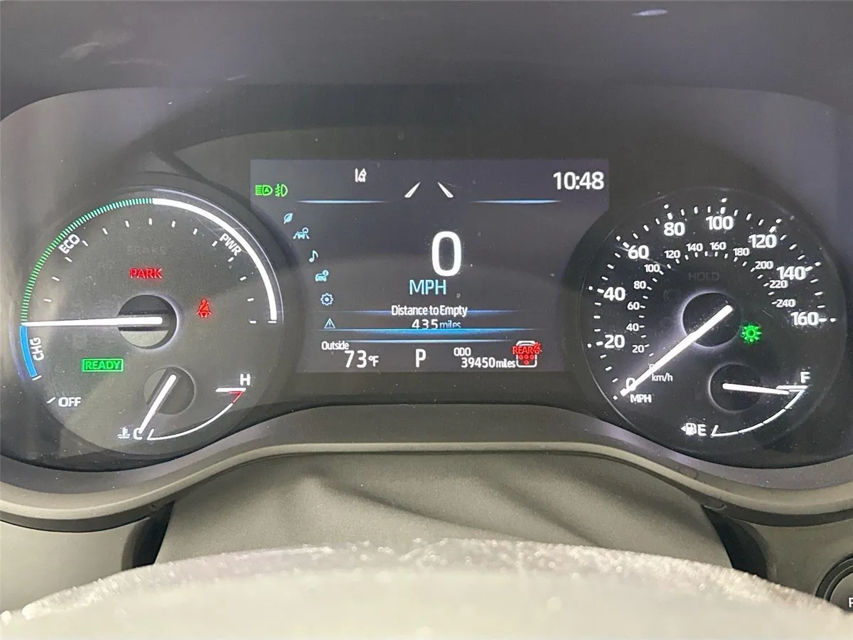 2025 Toyota Sienna XLE 8-Passenger thumbnail 21