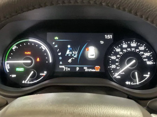 2025 Toyota SIENNA XLE thumbnail 21