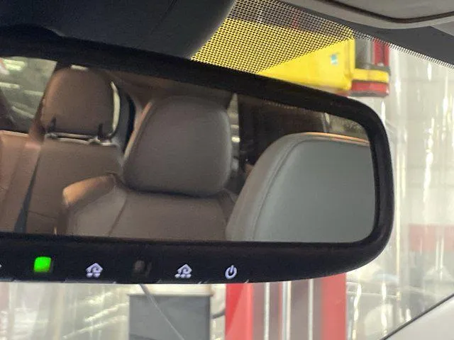 2025 Toyota SIENNA XLE thumbnail 27