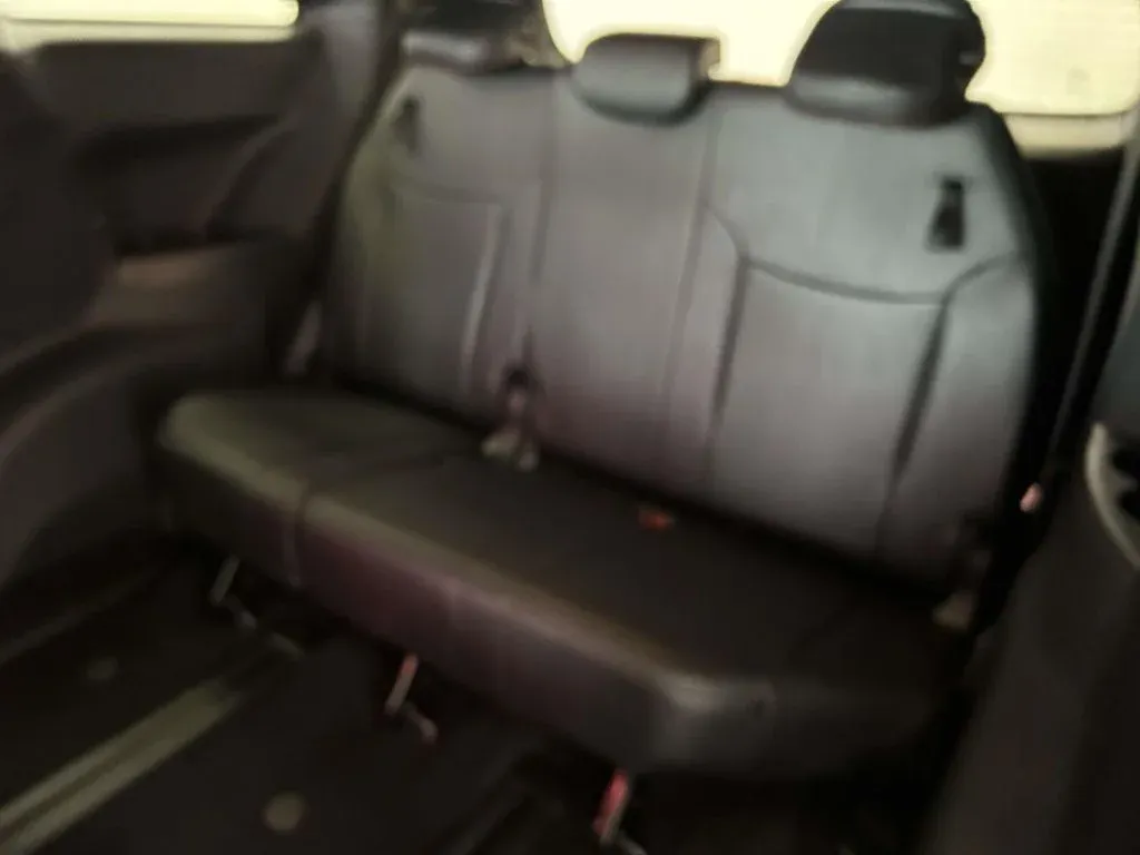 2025 Toyota Sienna XSE thumbnail 16