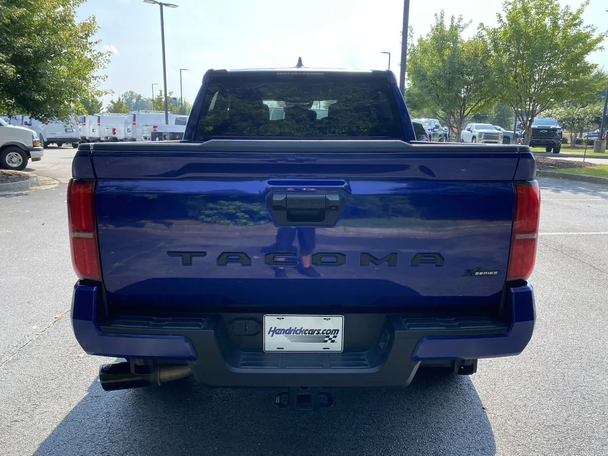 2025 Toyota Tacoma 2WD SR5 thumbnail 7