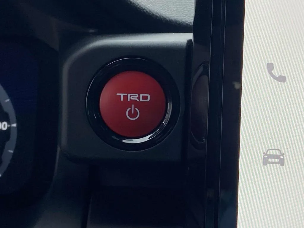 2025 Toyota Tacoma Hybrid TRD Off Road thumbnail 28