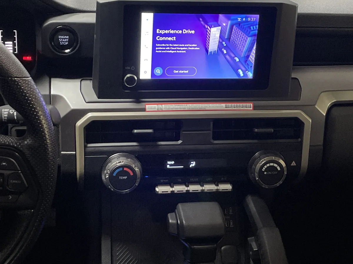 2025 Toyota Tacoma SR5 thumbnail 31