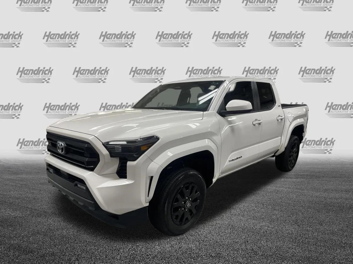 2025 Toyota Tacoma SR5 thumbnail 5