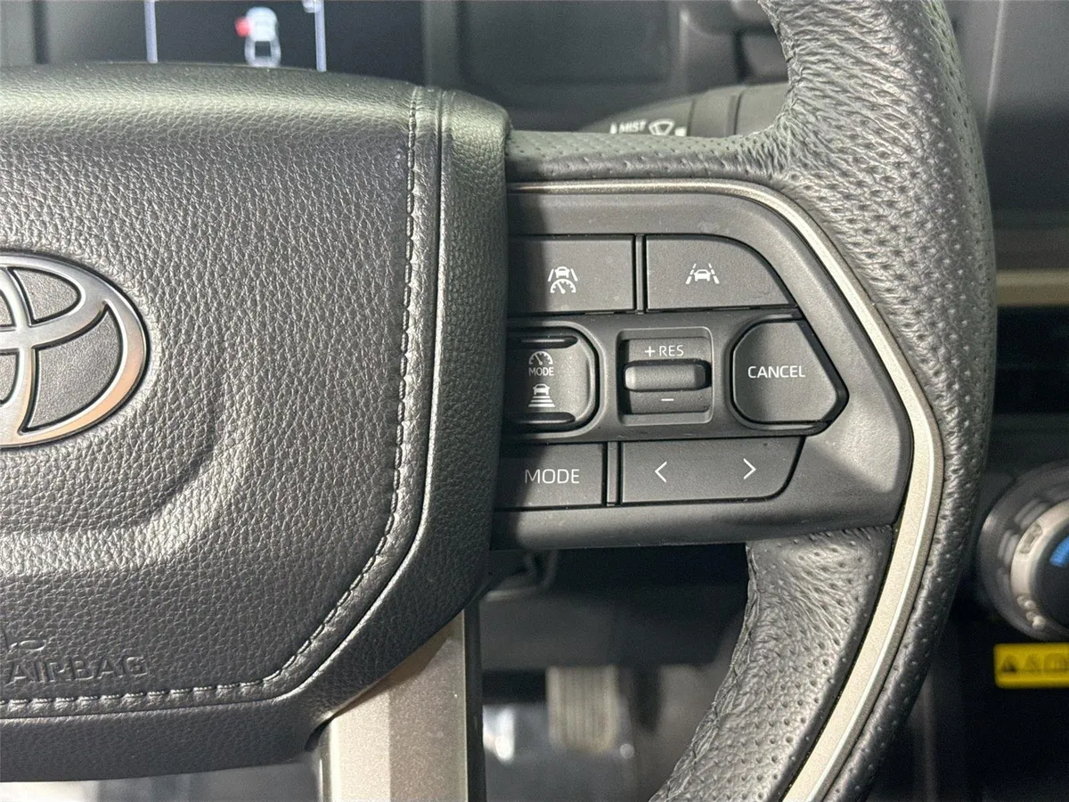 2025 Toyota Tacoma SR5 thumbnail 20