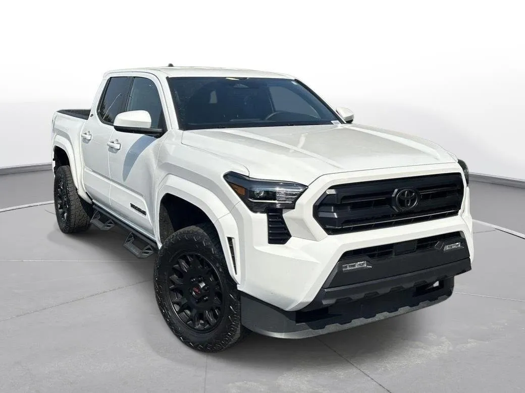 2025 Toyota Tacoma SR5 thumbnail 4