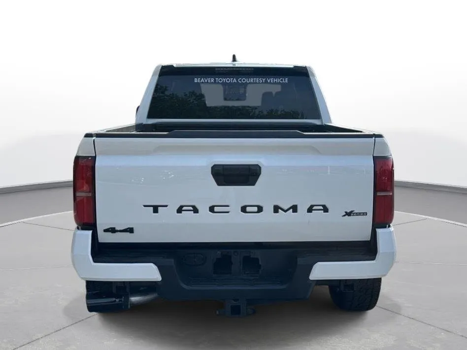 2025 Toyota Tacoma SR5 thumbnail 7