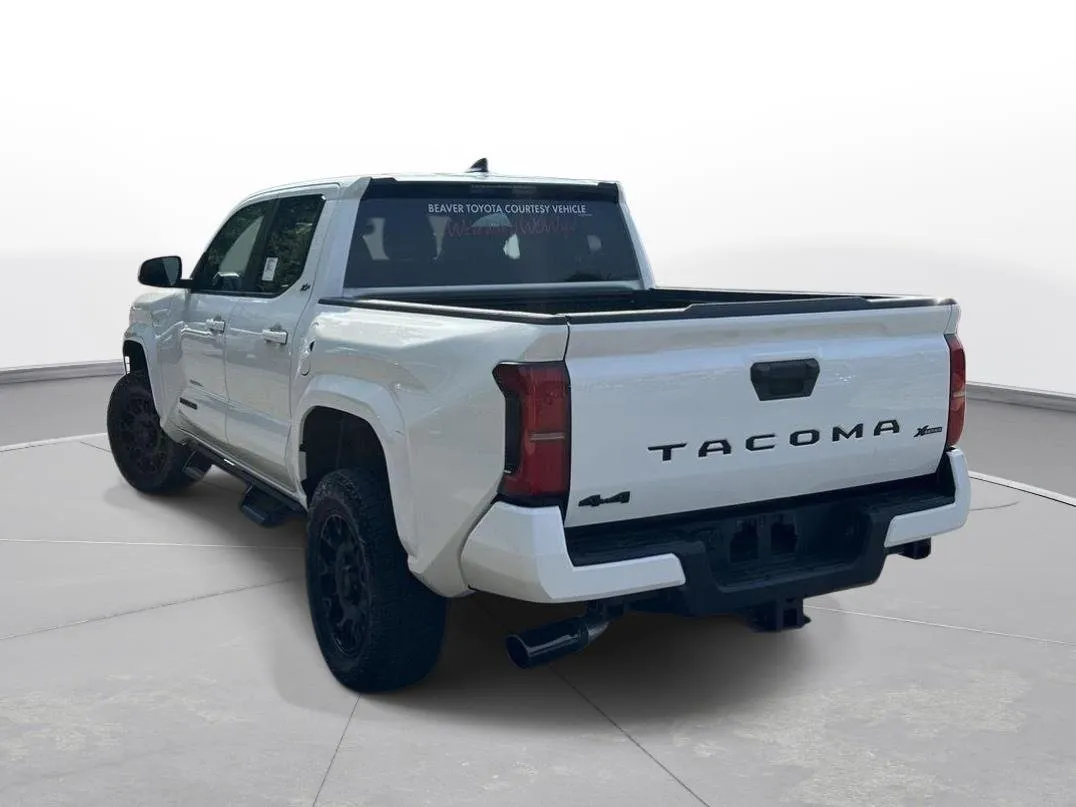 2025 Toyota Tacoma SR5 thumbnail 8