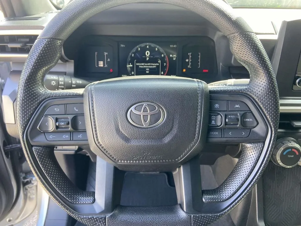 2025 Toyota Tacoma SR5 thumbnail 34
