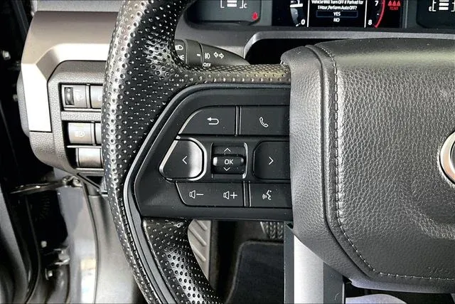 2025 Toyota Tacoma SR5 thumbnail 10
