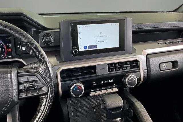 2025 Toyota Tacoma SR5 thumbnail 9
