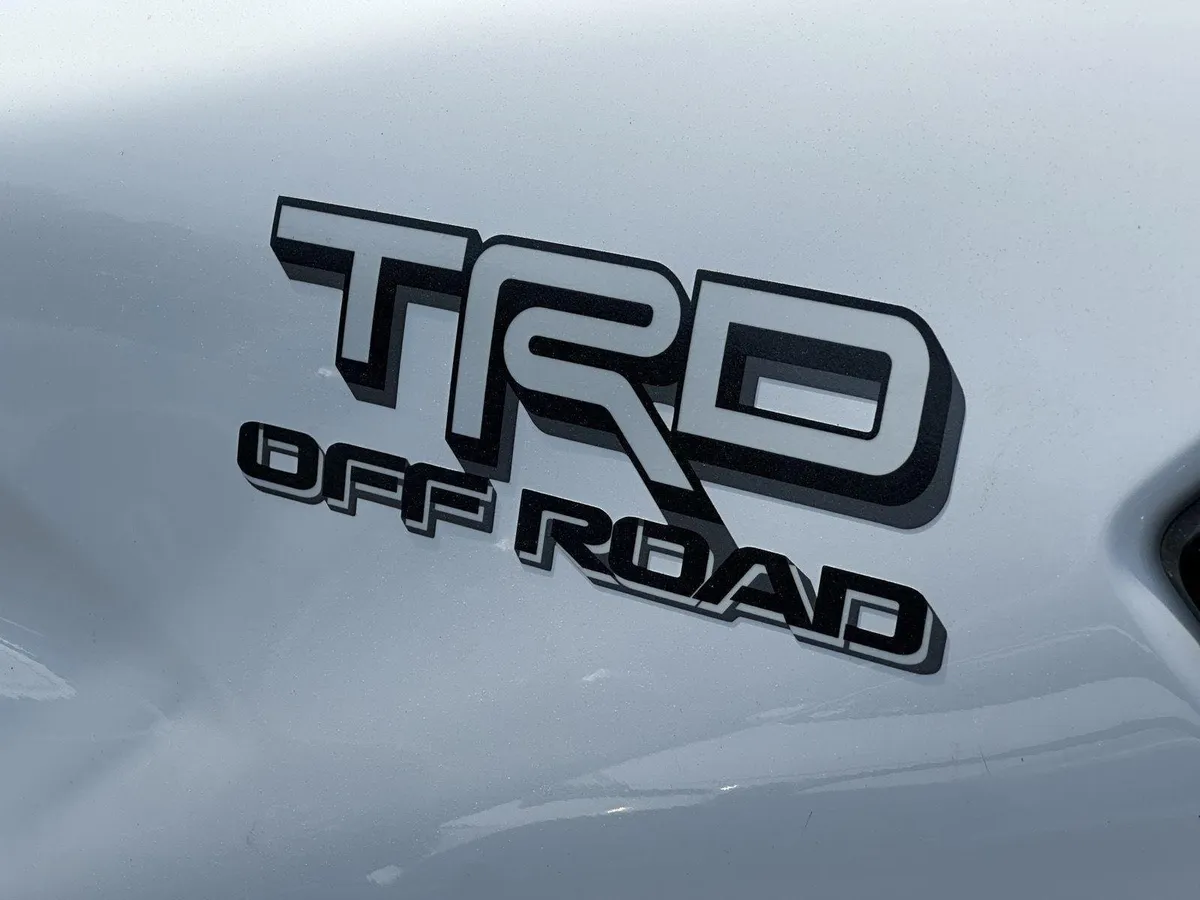 2025 Toyota Tacoma TRD Off Road thumbnail 10