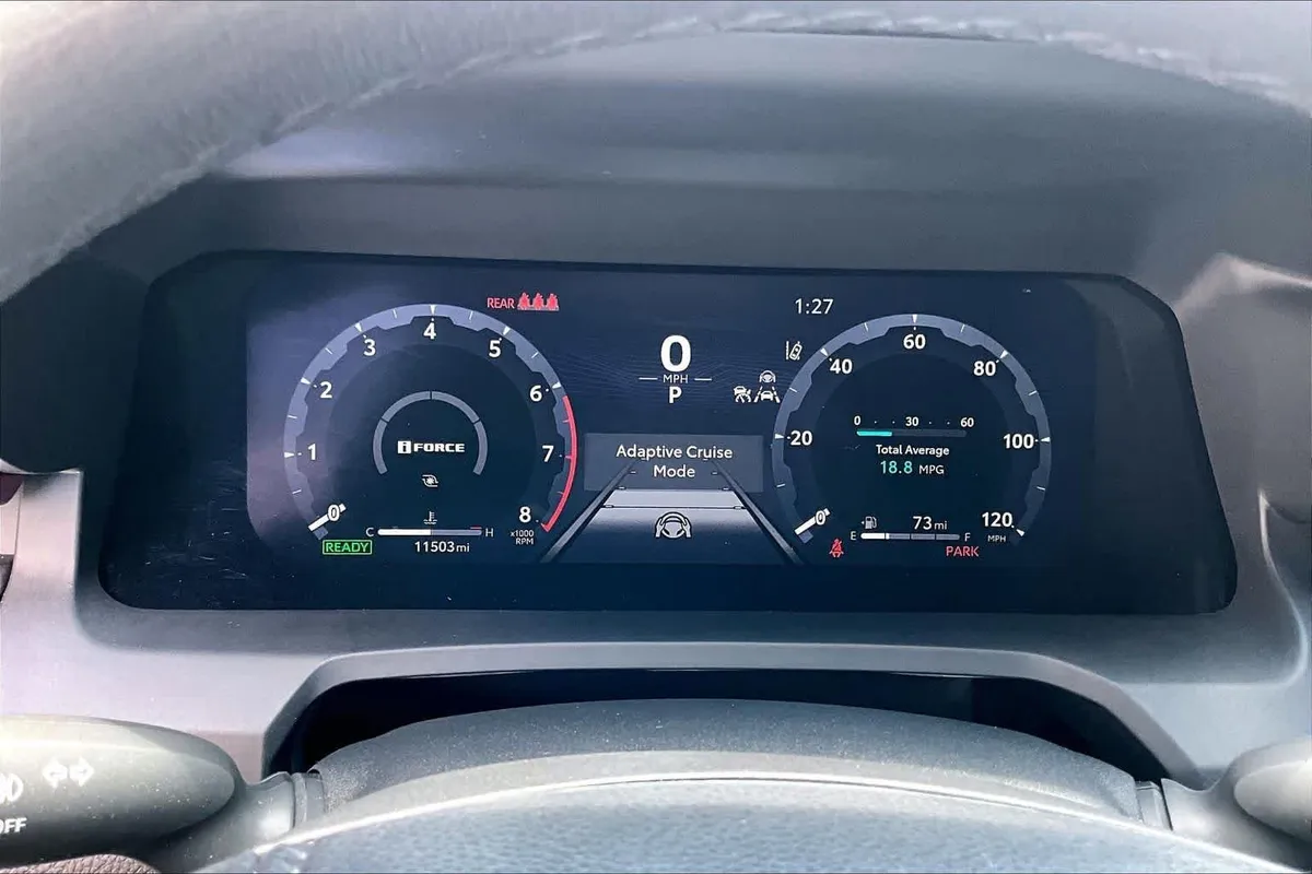 2025 Toyota Tacoma TRD Off Road Hybrid thumbnail 26