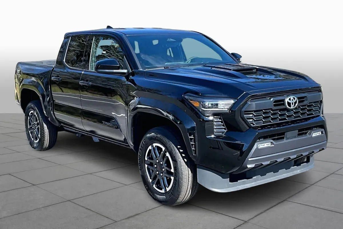2025 Toyota Tacoma TRD Sport thumbnail 4