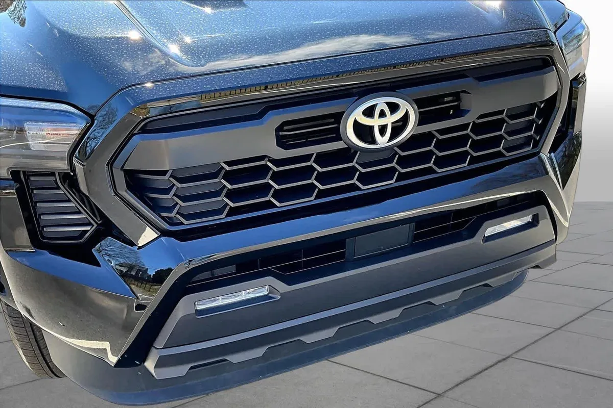 2025 Toyota Tacoma TRD Sport thumbnail 45
