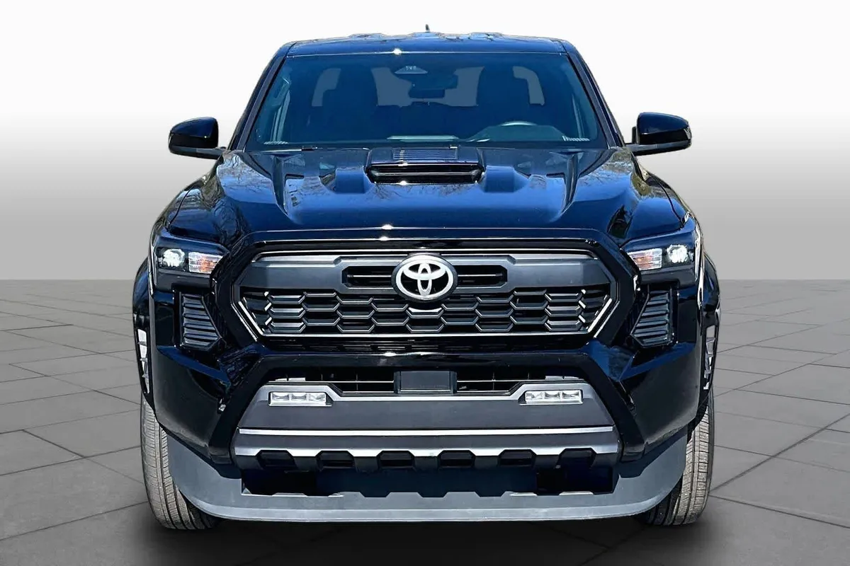 2025 Toyota Tacoma TRD Sport thumbnail 7
