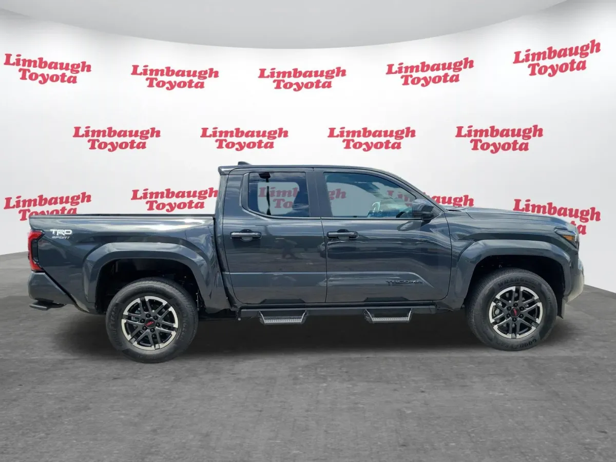 2025 Toyota Tacoma TRD Sport thumbnail 20
