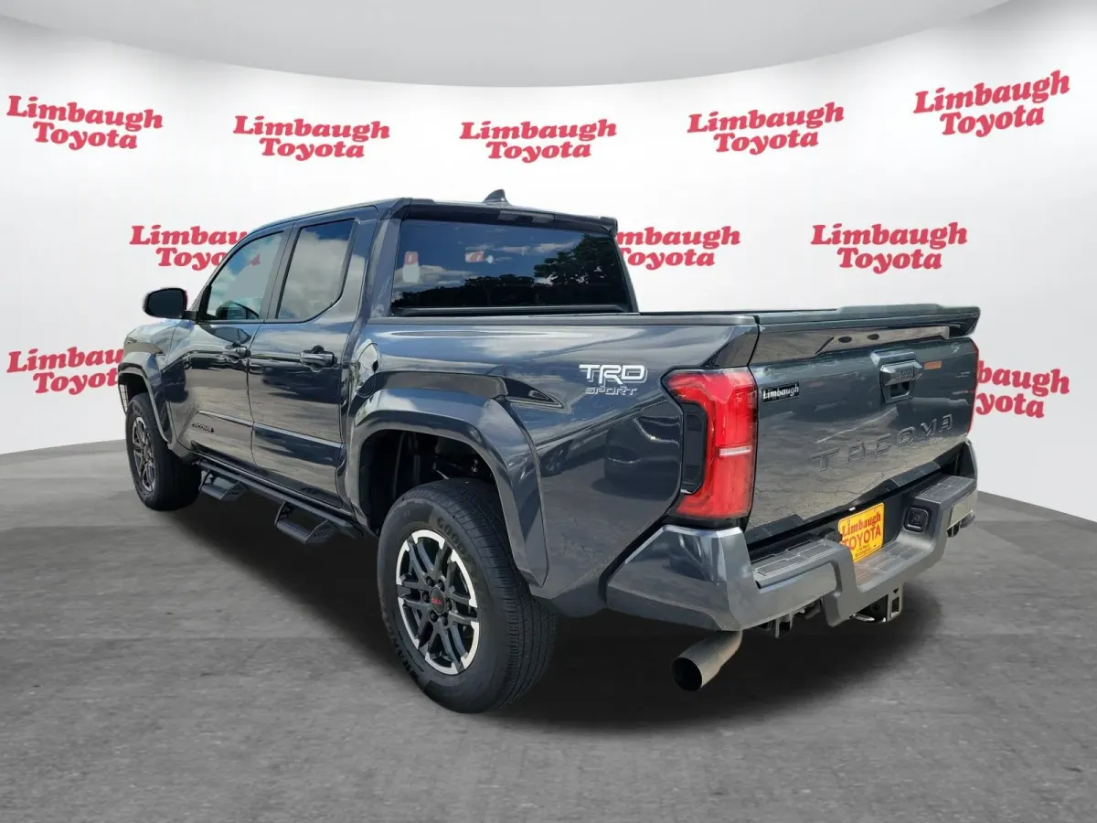 2025 Toyota Tacoma TRD Sport thumbnail 23