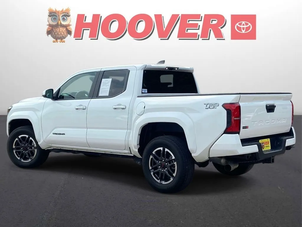 2025 Toyota Tacoma TRD Sport thumbnail 8