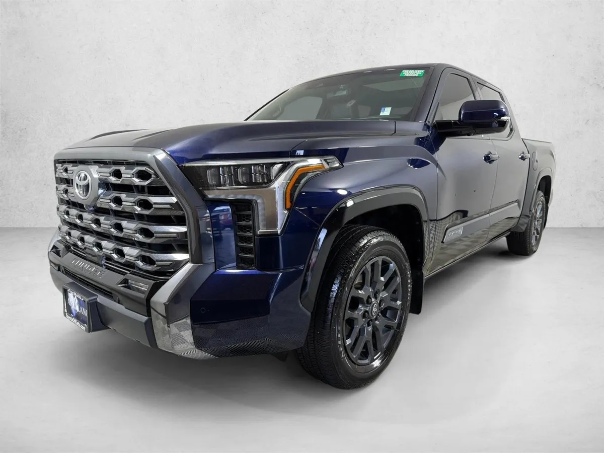 2025 Toyota Tundra 2WD Platinum thumbnail 8