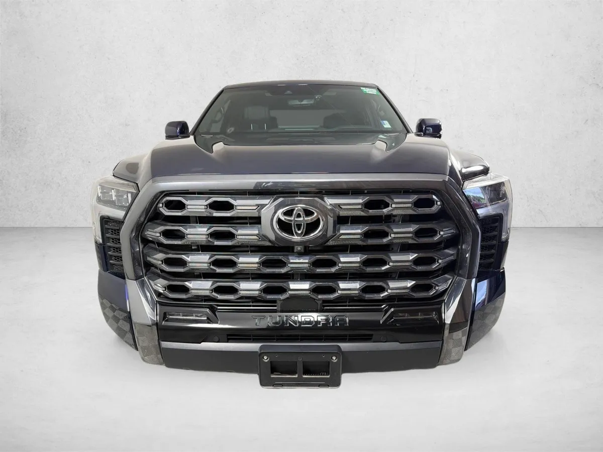2025 Toyota Tundra 2WD Platinum thumbnail 9