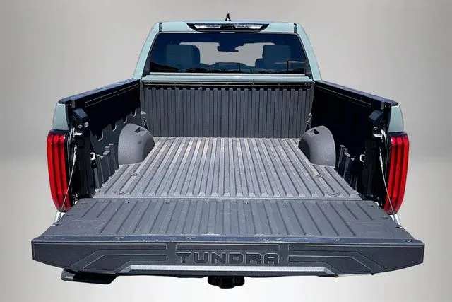 2025 Toyota Tundra Limited thumbnail 29