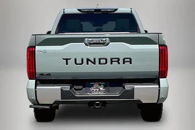 2025 Toyota Tundra Limited thumbnail 6