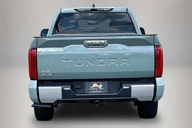 2025 Toyota Tundra Limited thumbnail 6