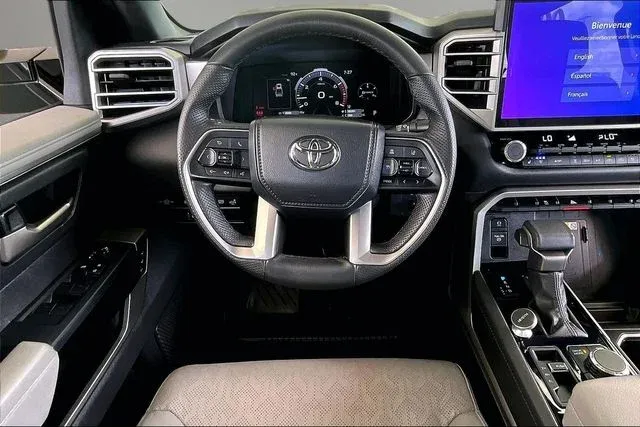 2025 Toyota Tundra Limited thumbnail 8