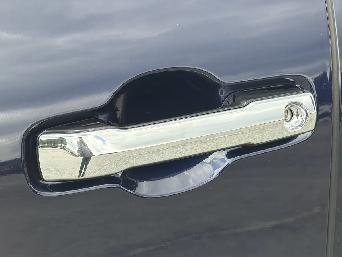 2025 Toyota Tundra Limited thumbnail 37