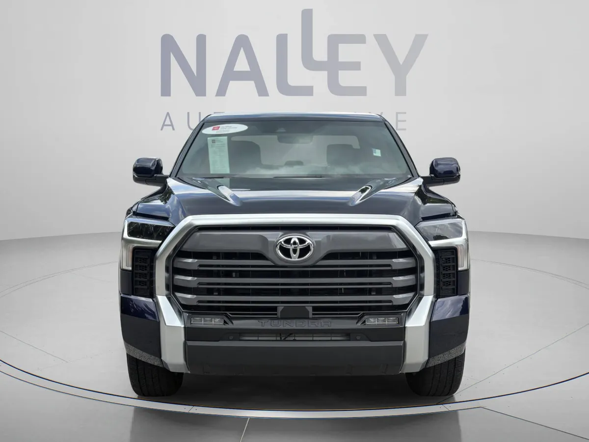 2025 Toyota Tundra Limited thumbnail 8