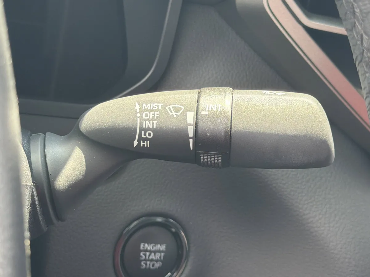 2025 Toyota Tundra Limited thumbnail 21