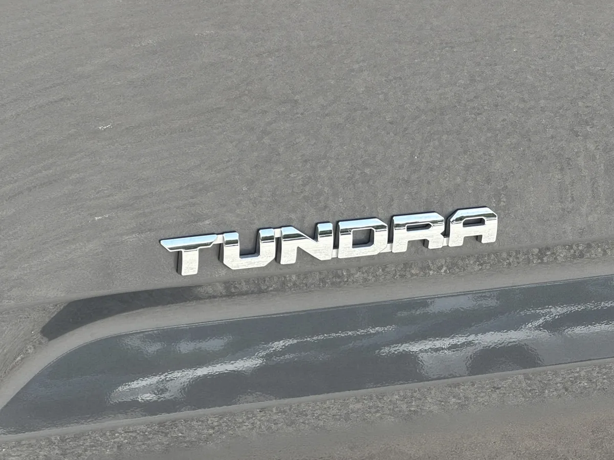 2025 Toyota Tundra Limited thumbnail 36