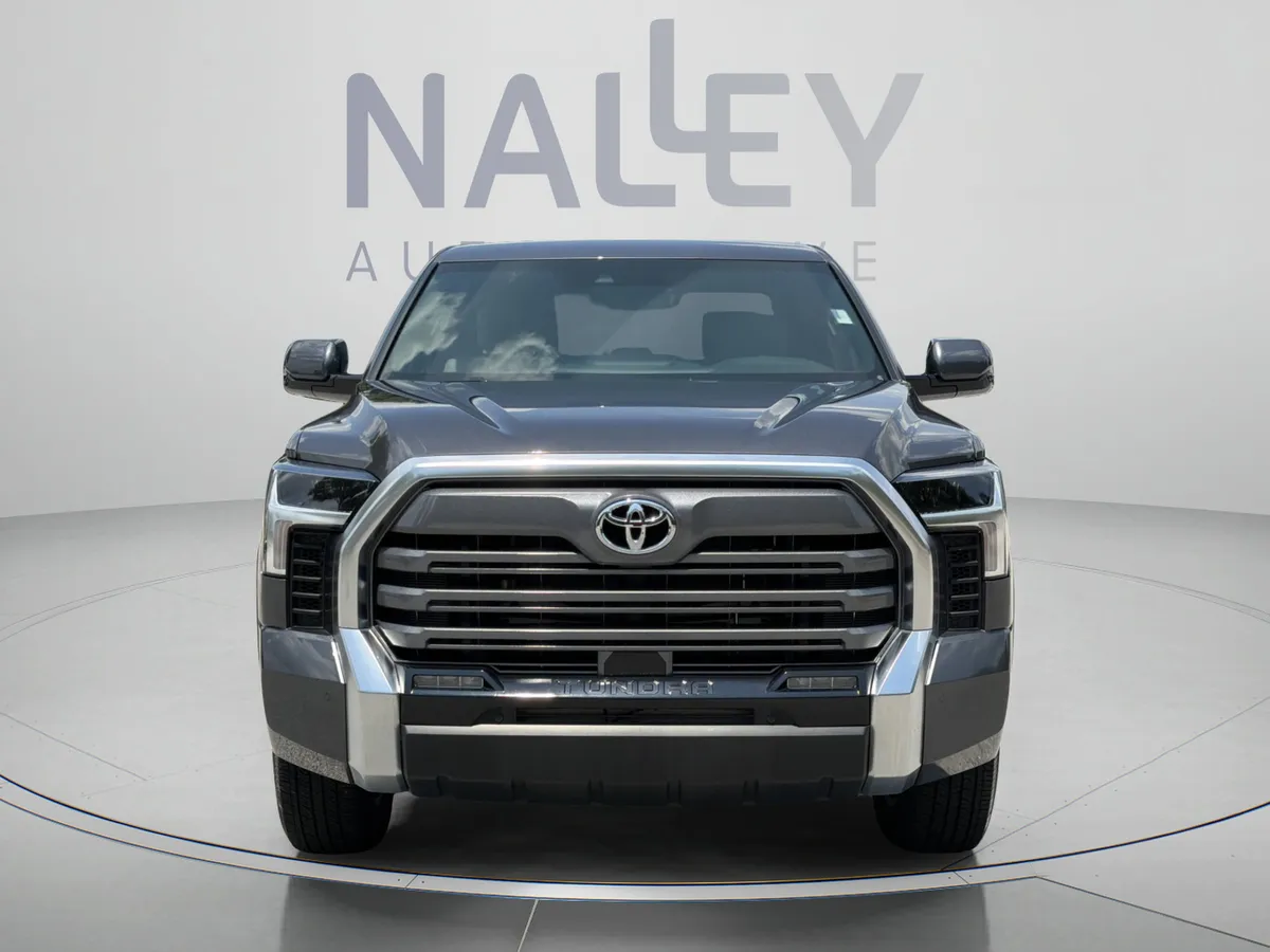 2025 Toyota Tundra Limited thumbnail 8