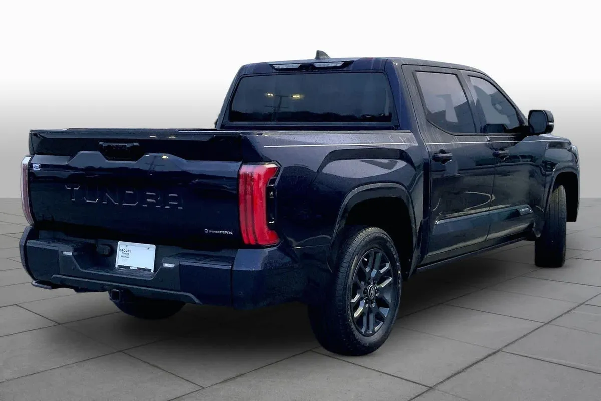2025 Toyota Tundra Platinum Hybrid thumbnail 13