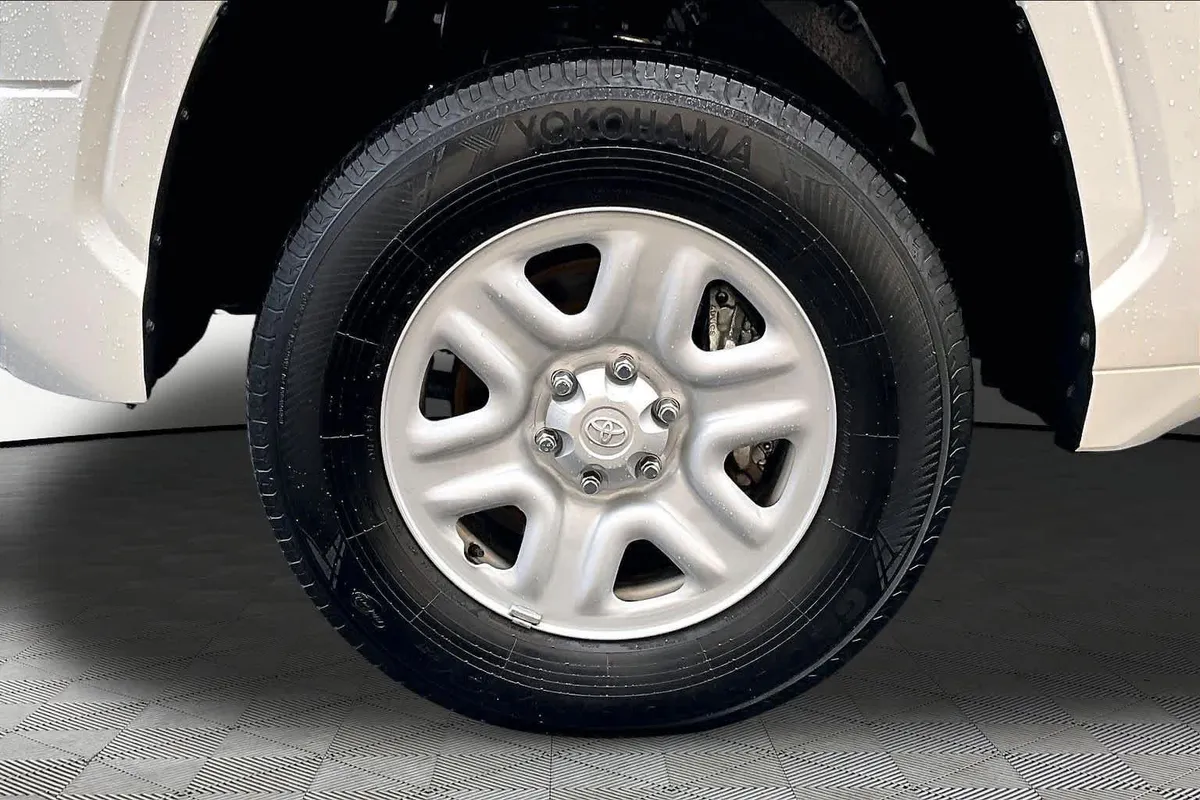 2025 Toyota Tundra SR thumbnail 11