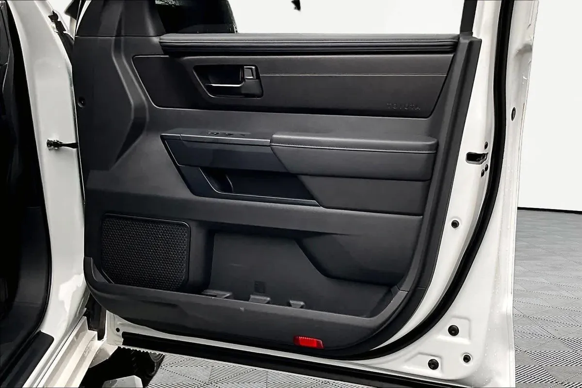 2025 Toyota Tundra SR thumbnail 23