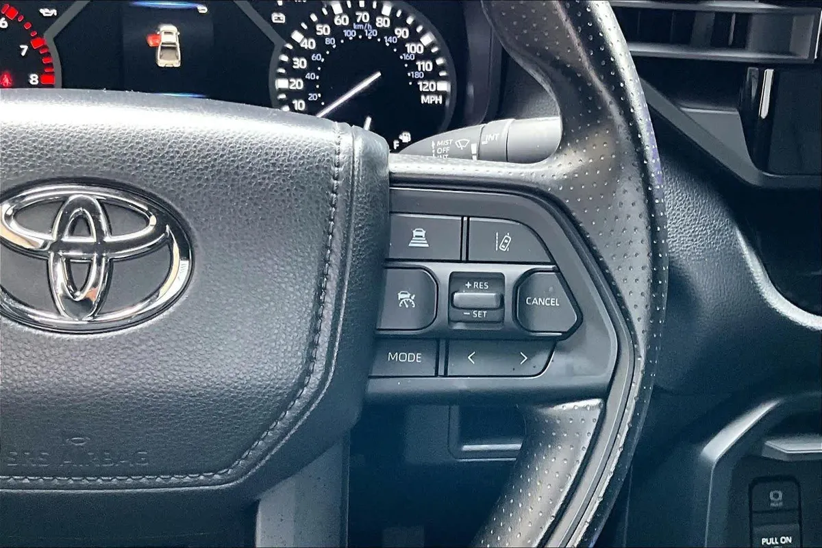 2025 Toyota Tundra SR thumbnail 25