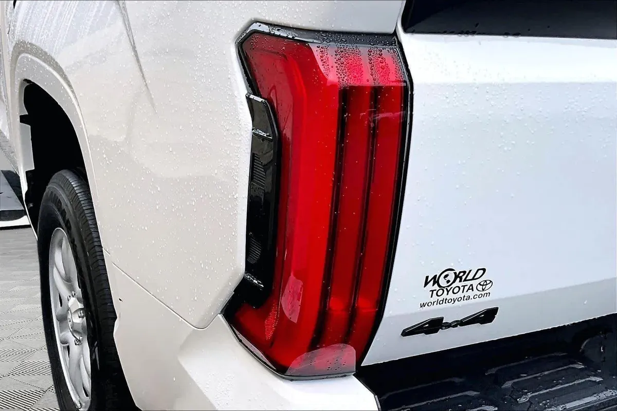 2025 Toyota Tundra SR thumbnail 29