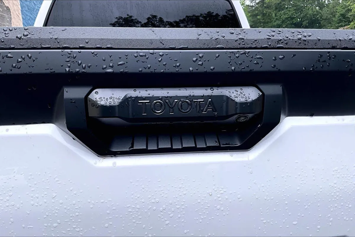 2025 Toyota Tundra SR thumbnail 31