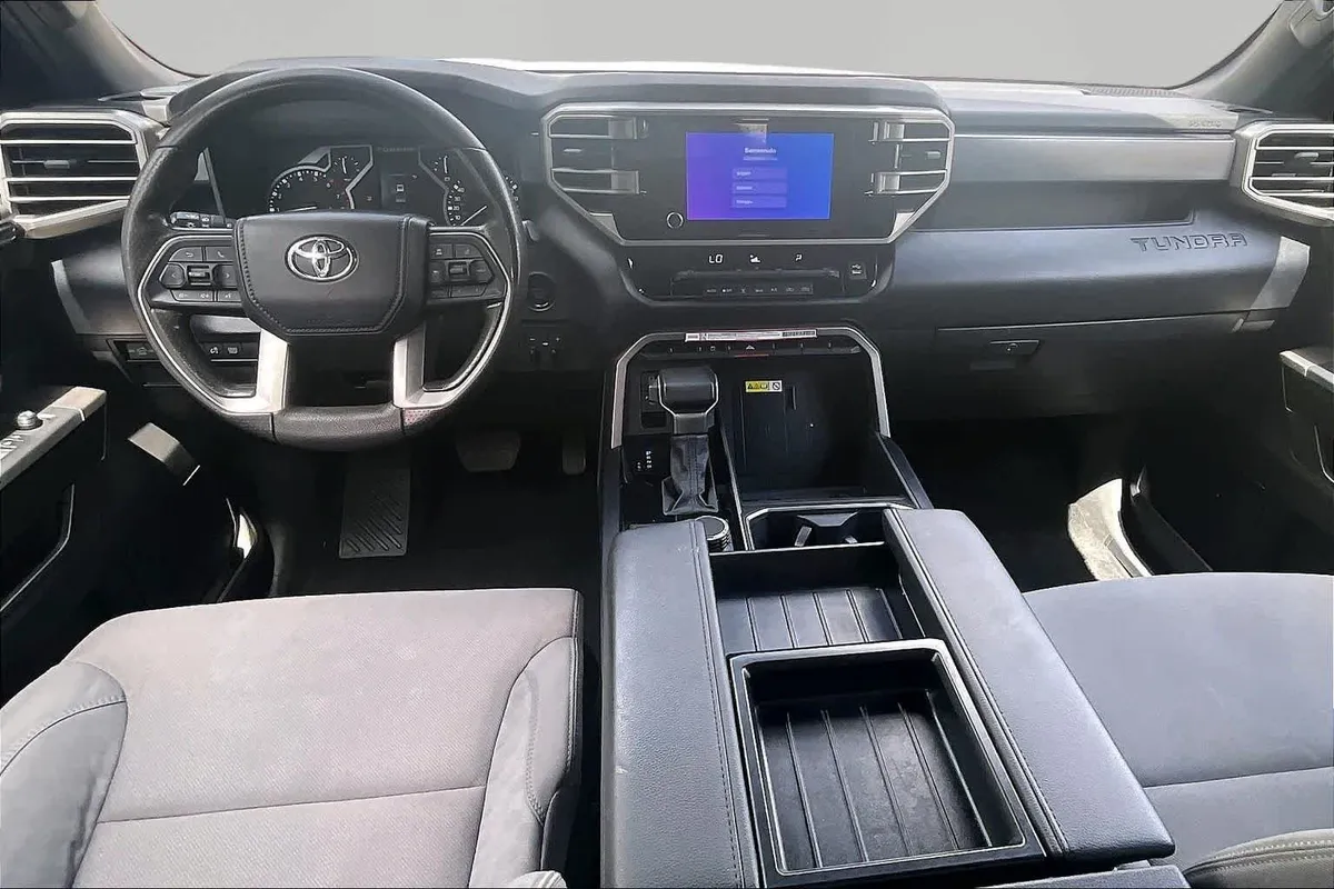 2025 Toyota Tundra SR5 thumbnail 15