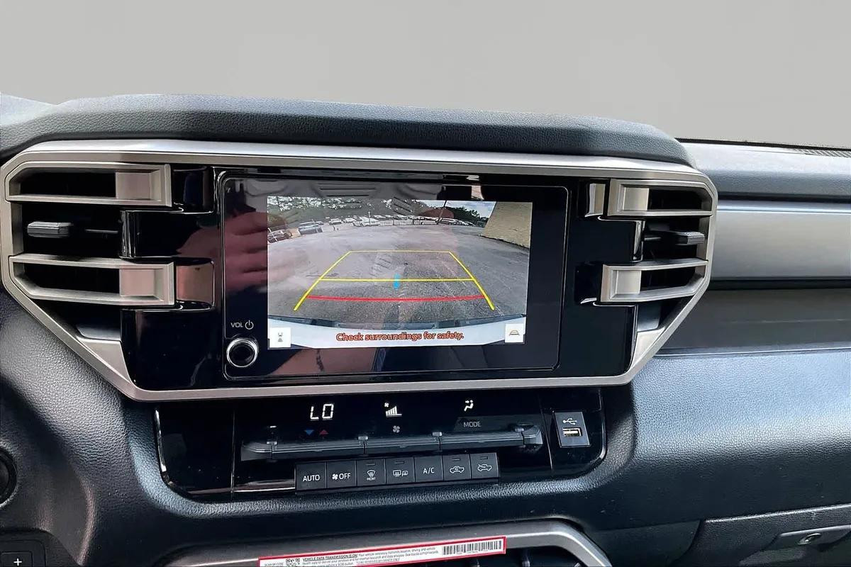 2025 Toyota Tundra SR5 thumbnail 26