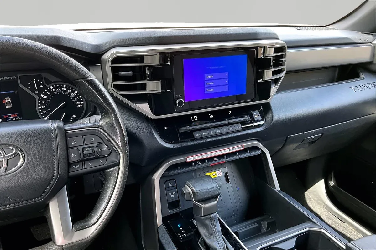 2025 Toyota Tundra SR5 thumbnail 7
